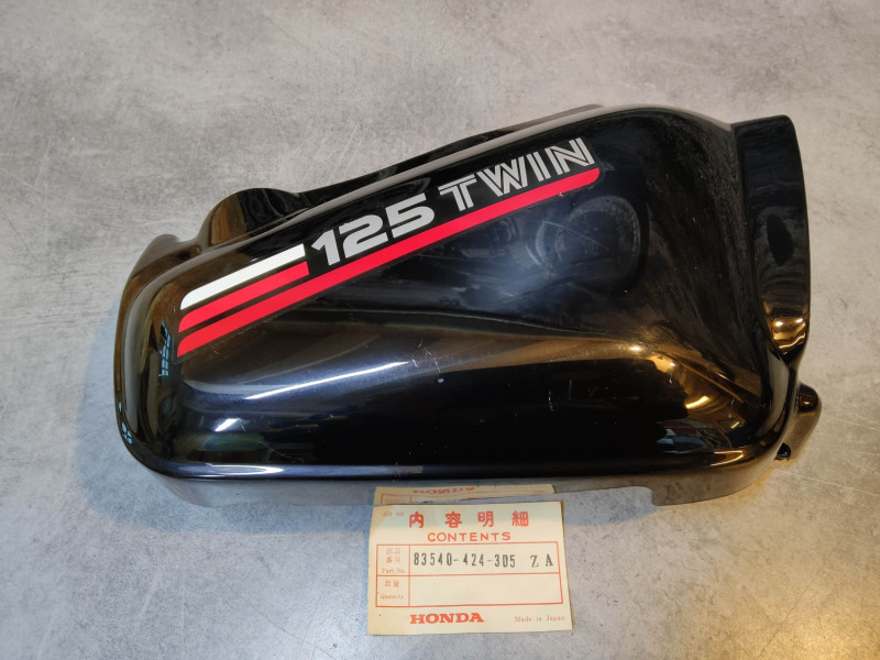 Cache latéral coté droit noir CB125 TWIN HONDA 83540-424-305ZA