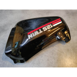 Cache latéral coté droit noir CB125 TWIN HONDA 83540-424-305ZA