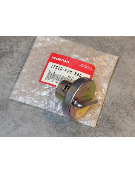 Bouchon de réservoir essence NSS250 CN250 2004-2008 HONDA 17620-840