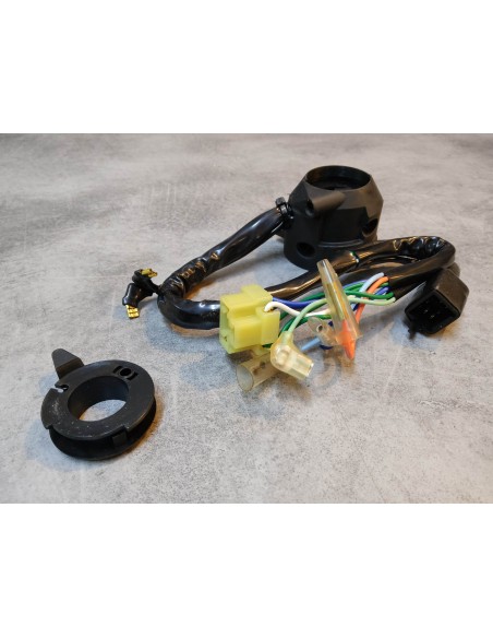 Commodo gauche VT500E 1983 HONDA 35200-MF9-000