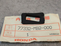 Caoutchouc fixation poignée arrière gauche VF750F VF1000F HONDA 77332-MB2-000