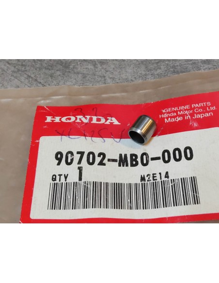 Broche goujon 8x8 mm CBR1000F VFR750R RC30 CBX750 HONDA 90702-MB0-000