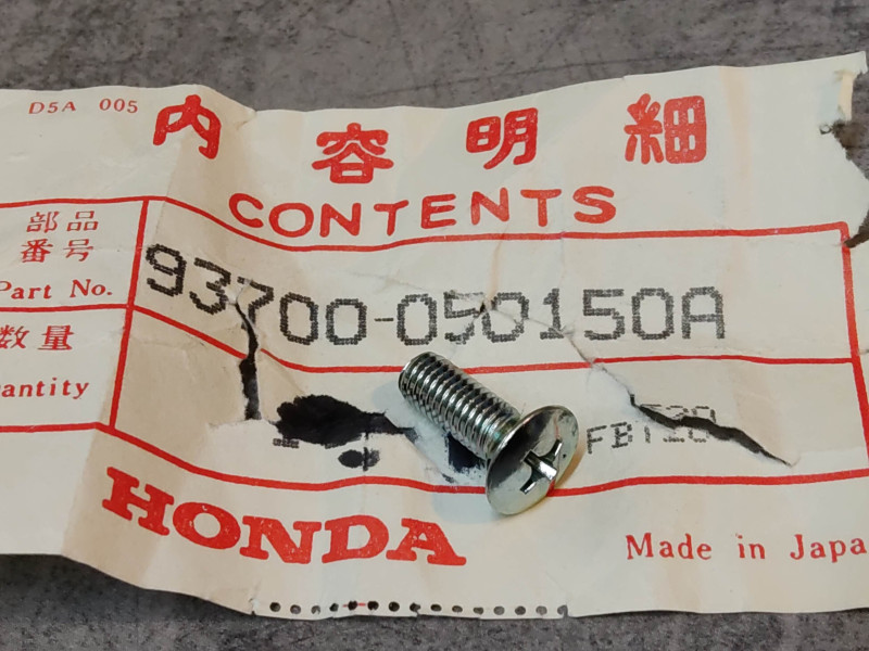 Vis cruciforme 5x15 mm HONDA 93700-050150A