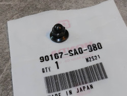 Ecrou borgne à embase M5 (noir) HONDA 90167-SA0-980