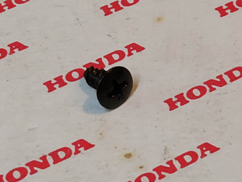 Vis auto-tarodeuse 4x8 mm HONDA 93902-34180