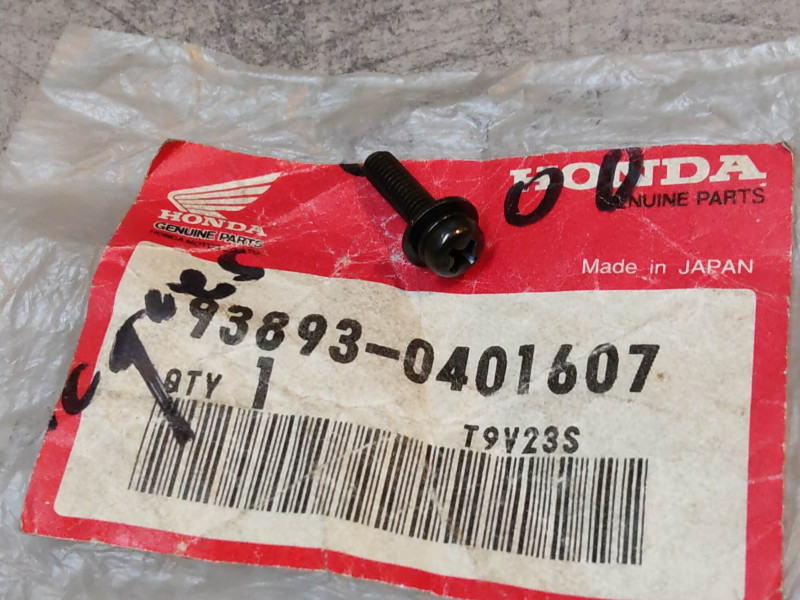 Vis cruciforme 4x16 mm et rondelle HONDA 93893-0401607