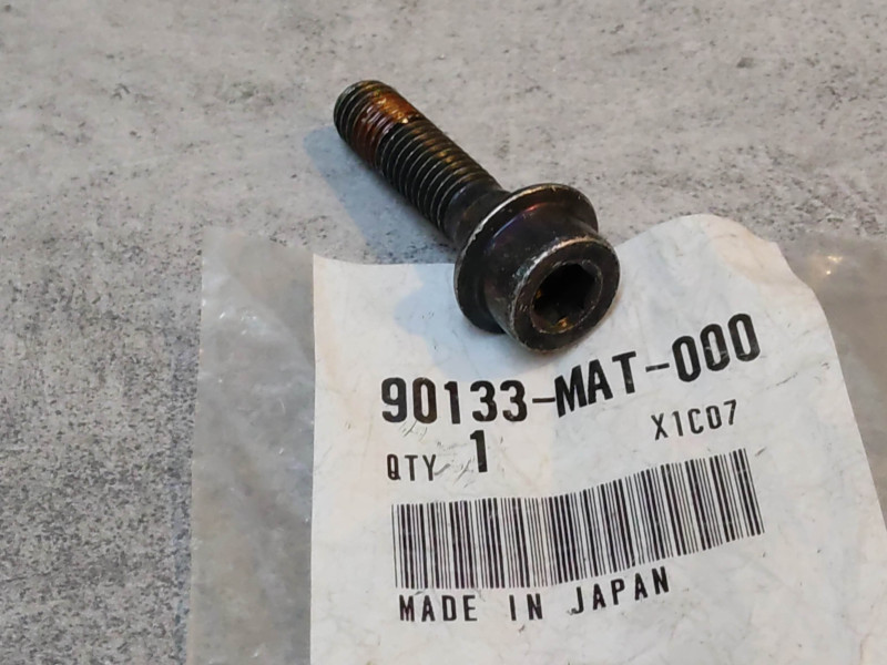 Boulon de bride 32x7 mm HONDA 90133-MAT-000