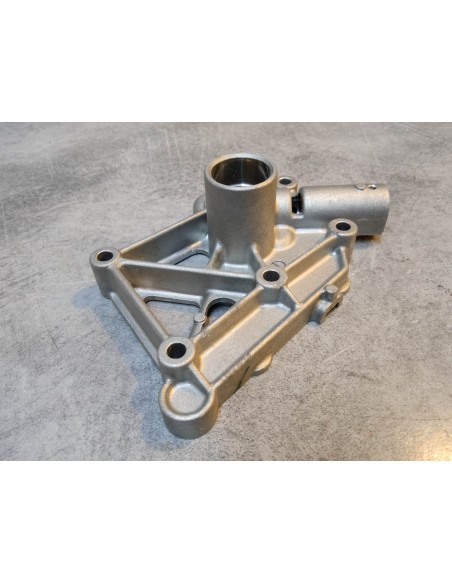 Corps de passage d'huile de CB750KZ/LZ/KA/KB CB750CA/CB/CC HONDA 15311-425-305