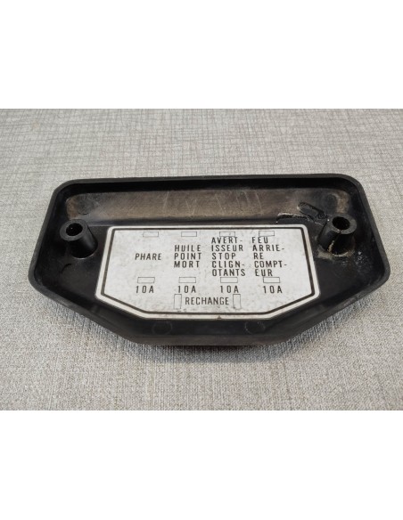 Couvercle de boite à fusibles OCCASION CB650 CB750 HONDA 38210-425-000OCC