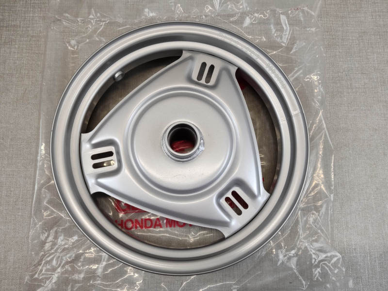 Roue avant 10x2.15 Honda NH50MC – Réf. 44650GC7711