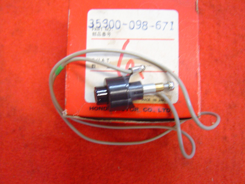 Bouton klaxon Honda ST50 ST70 - Réf. 35300098671