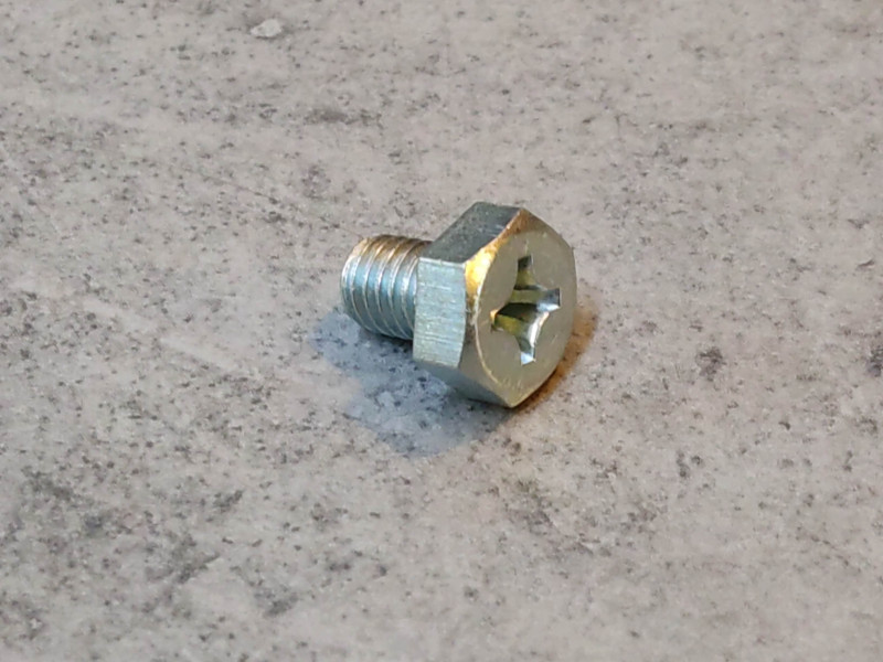 Vis à tête hexagonale cruciforme SUZUKI 09137-06007