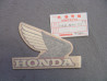 Décors réservoir Honda VF750F 83/84 Type 2 – Réf. 17531MB2300ZB