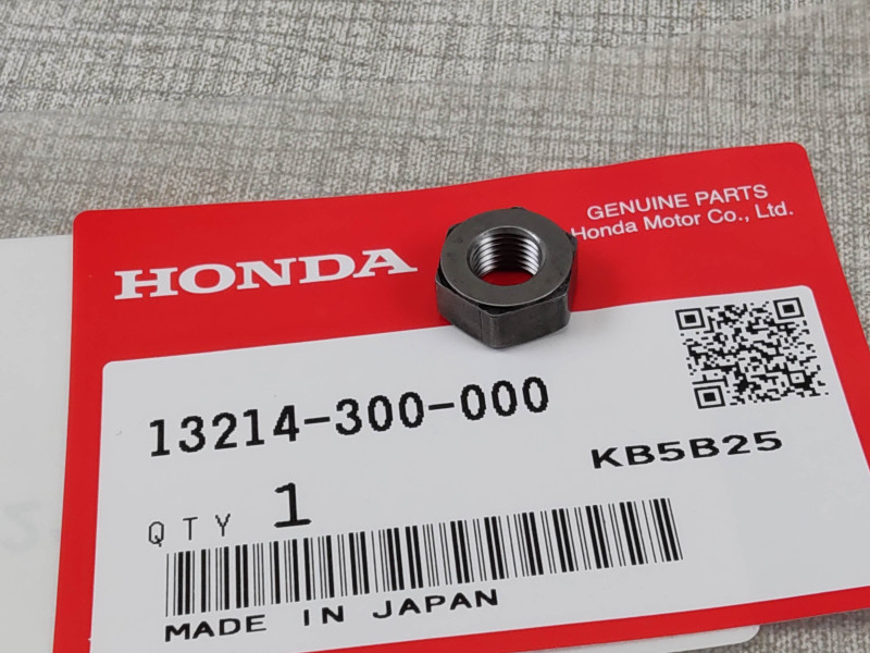 Ecrou de vis de palier de bielle CB350 F à CB750 F HONDA 13214-300-000