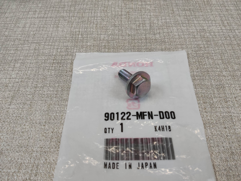 Vis épaulée HM6 tête rondelle large Honda 90122-MFN-D00