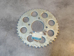 Couronne 43 dents ADAPTABLE NOS CB750F2 1977/78 HONDA 41201-410-000PNOS