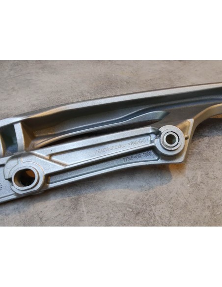 Poignée arrière gauche grise FORZA 250 / 350 HONDA 77340-K1B-T000