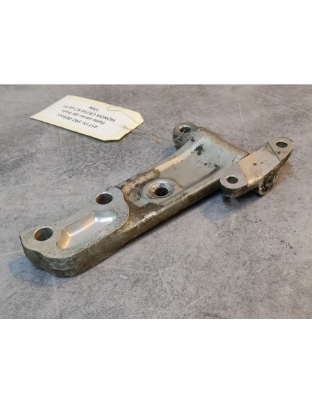 Patte étrier de frein OCCASION TBE CB750 K7 / F1 HONDA 45115-392-003OCC