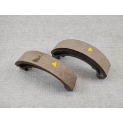 Mâchoires de frein AV Honda CB125 CB200 - Référence 45120-354-670A
