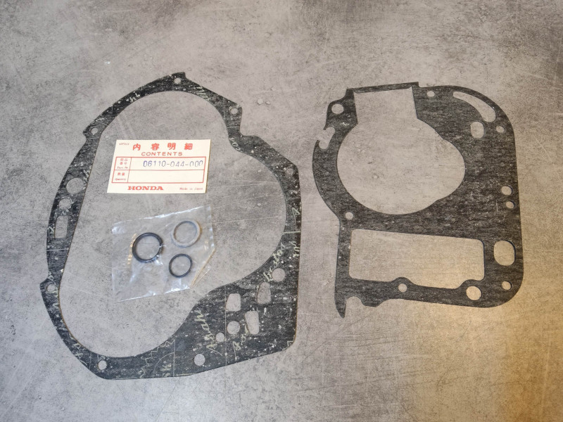 Pochette de joints bas moteur de HONDA P50 06110-044-000