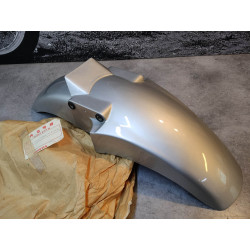Garde boue avant pour modèle VF1000F 1984/85 HONDA 61100-MB6-630ZB