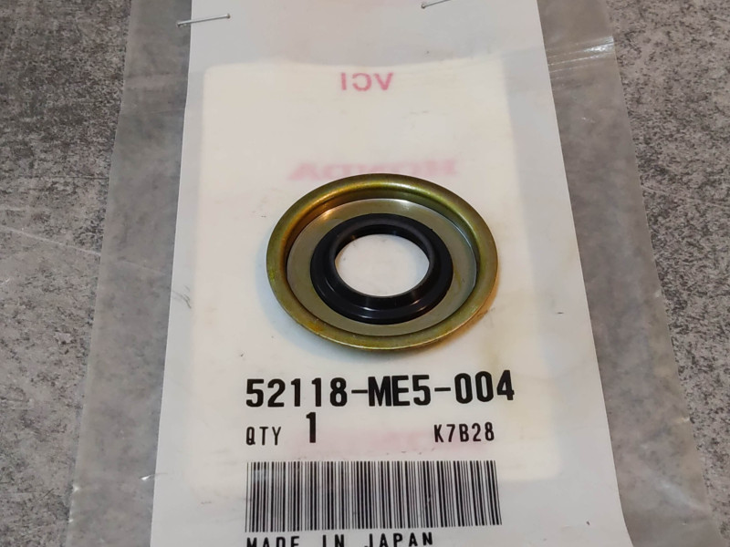 Joint cache poussière CB650 CBX750 CB700 CB550 HONDA 52118-ME5-004
