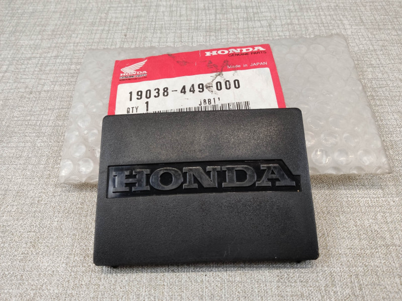 Garniture dans montage de radiateur CX500 C 1981 HONDA 19038-449-000