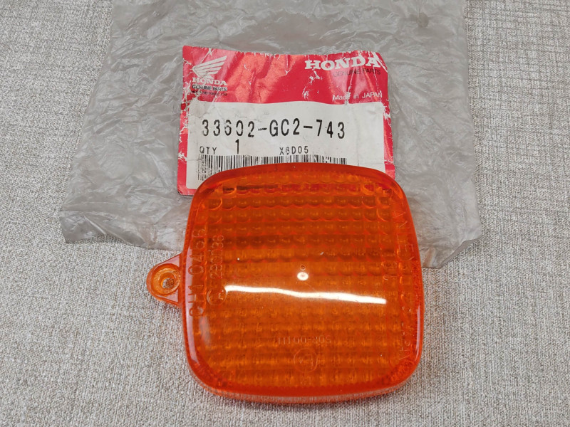 cabochon de clignotant HONDA MT-MB50 ST50 ST70 90/96 33602-GC2-743