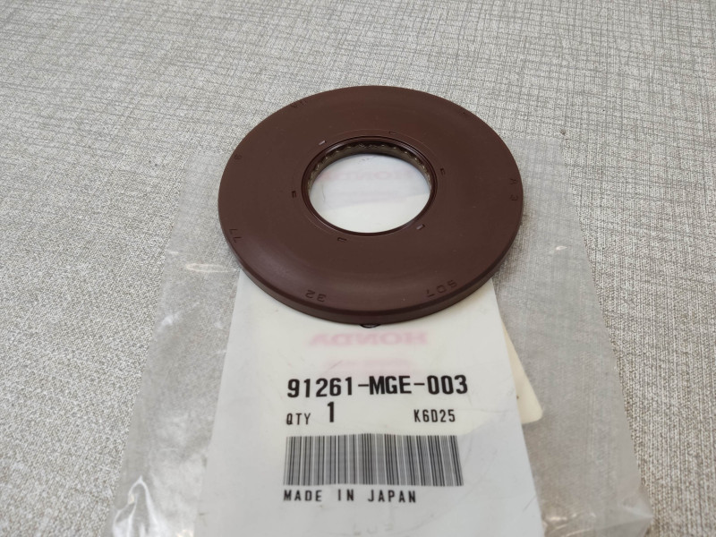 Joint Spi 32x77x6 Honda 91261MGE003 91261-MGE-003