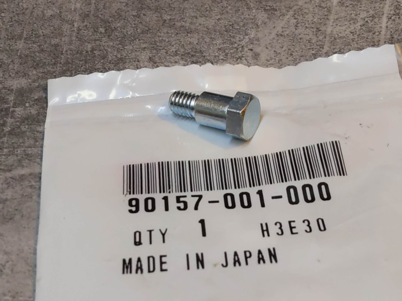 Vis boulon HONDA 90157-001-000