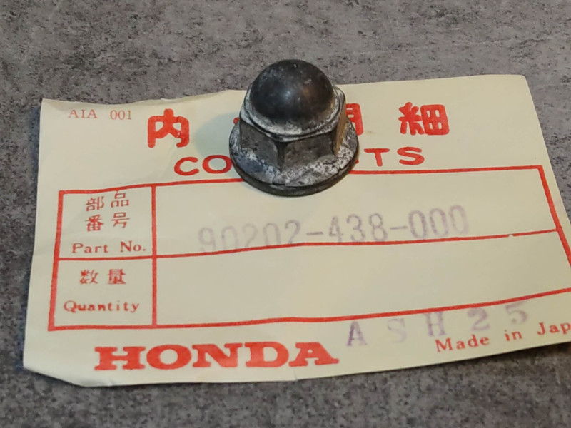 Ecrou borgne 10 mm HONDA 90202-438-000