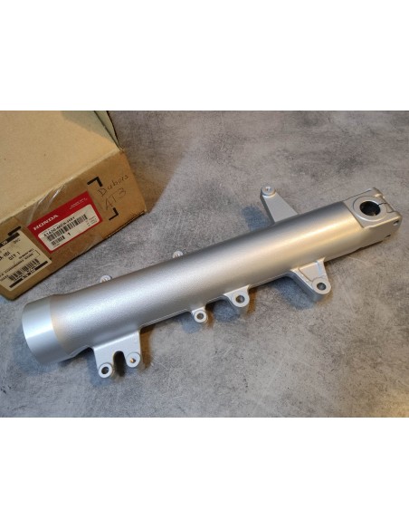 Fourreau de fourche coté droit GL1800 GOLDWING 2007-2010 HONDA 51420-MCA-H51