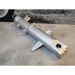 Fourreau de fourche coté droit GL1800 GOLDWING 2007-2010 HONDA 51420-MCA-H51