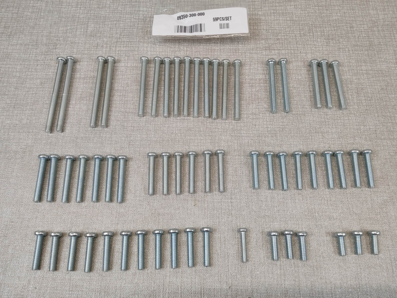 Kit VISSERIE MOTEUR CB750 09350-300-000