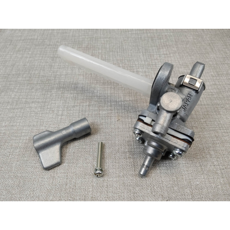 Robinet essence ADAPTABLE GSXR 750 87 1100 1986/88 susuki 4430027A00 japan