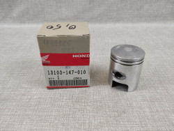 Piston cote +0.50 pour NC50 77/83 NA50 79/81 HONDA 13103-147-010  131B0-187-003