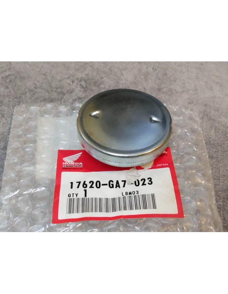 Bouchon reservoir carburant C50 CUB NX50 CF50/70... HONDA 17620-GA7-023
