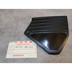 Cache latéral gauche MB50 P/S/F 1979/1984 HONDA 83700-183-000