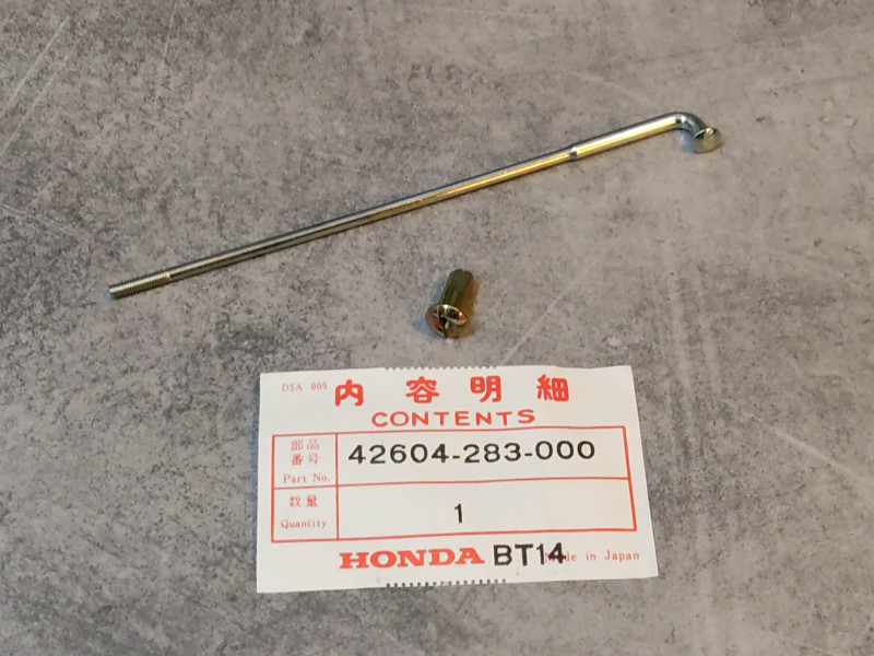 Rayon B + écrou (extérieur) de roue arrière pour CB450 65/74 CB500 71/74 79 20