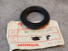 Cache poussière piston d'étrier frein CB250T1 T2 CB400TZ TZ2 HONDA 45109-413-003