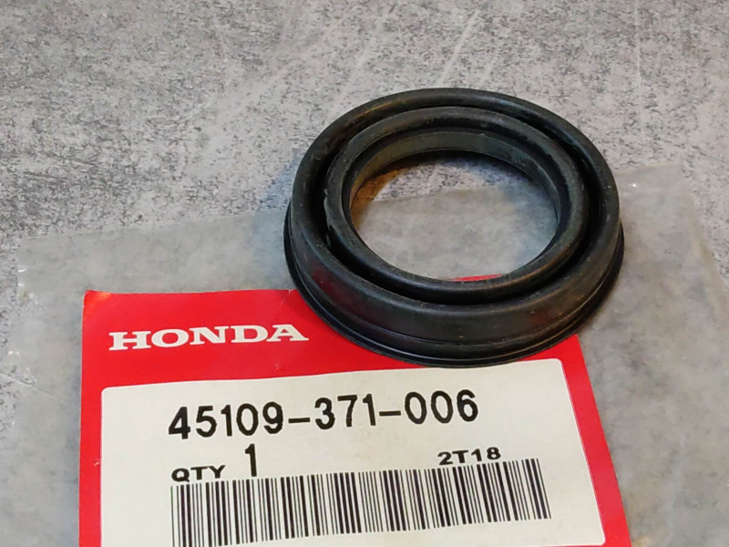 Cache poussière d'étrier AV/AR de CB400N/NA/NB GL1000 GL1100 CB750F2/F3 CB7