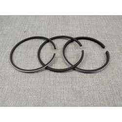 Jeu de segments cote +0.75mm pour 2 pistons CA95 BENLY HONDA 13041-201-000