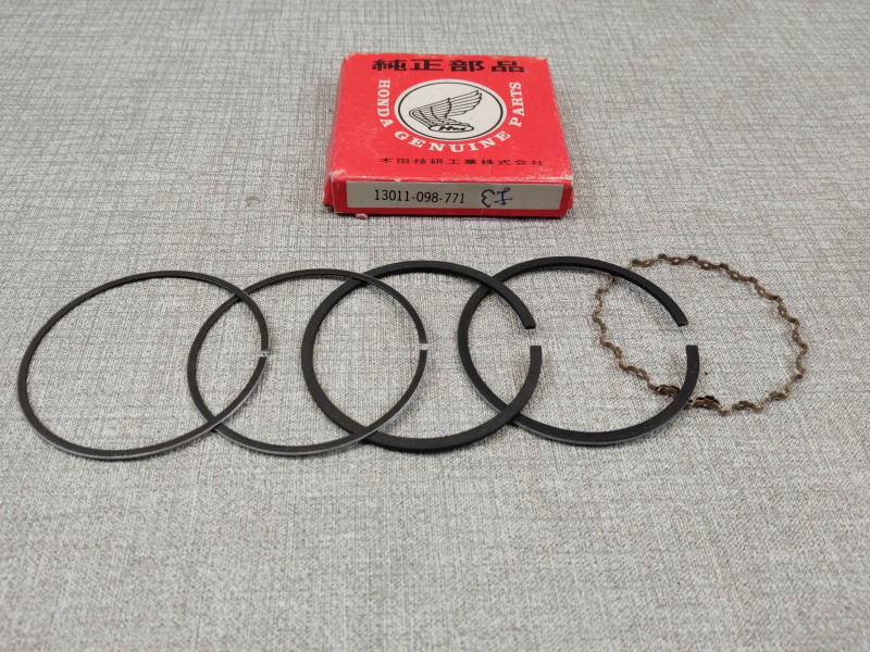 jeu de segments C70Z CUB C90Z  HONDA 13011-098-771 idem 13011-098-772