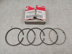 Un jeu de segments cote +0.75mm pour CB400 Four  HONDA 13041-377-003