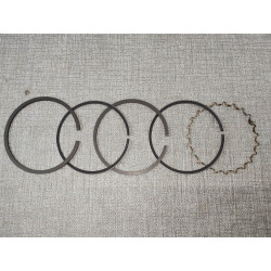 Un jeu de segments cote +0.75mm pour CB400 Four  HONDA 13041-377-003