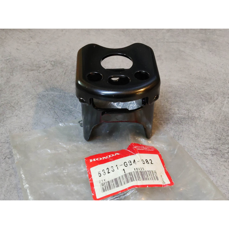 Plaque haut de fourche C50 C70 C90 CUB HONDA 53231-GB4-682