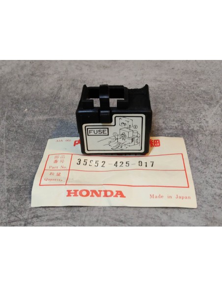 Cache plastique du fusible CB750-900BO 750KZ HONDA 35852-425-017