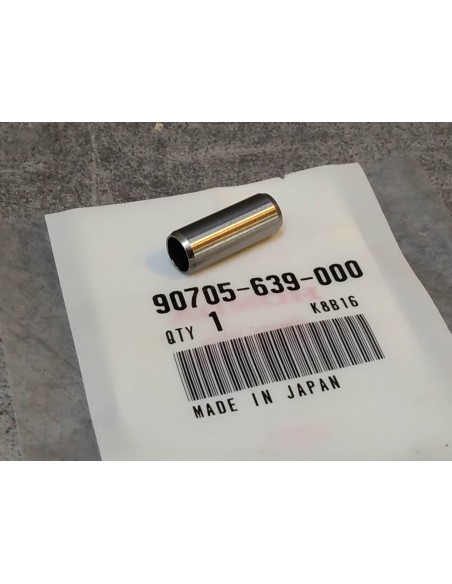 Pion de centrage 8x20.5 mm HONDA 90705-639-000