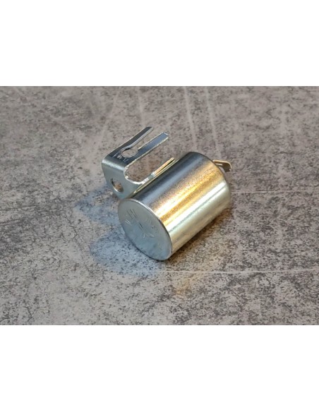 Condensateur ADAPTABLE S65 CT70 SS50 ST50/70 DAX HONDA 30250-035-006P