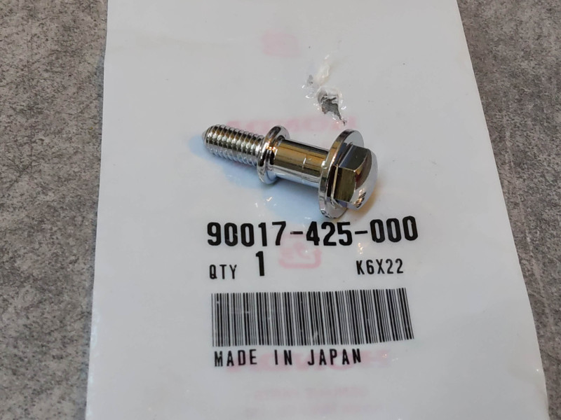 Vis cache culbuteur 6x27.5mm CB650Z CB650 CB650SCC CB750KZ HONDA 90017-425-000